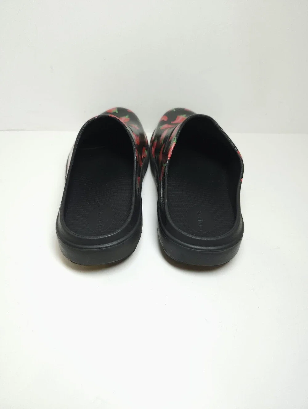 OOFOS nice clogs